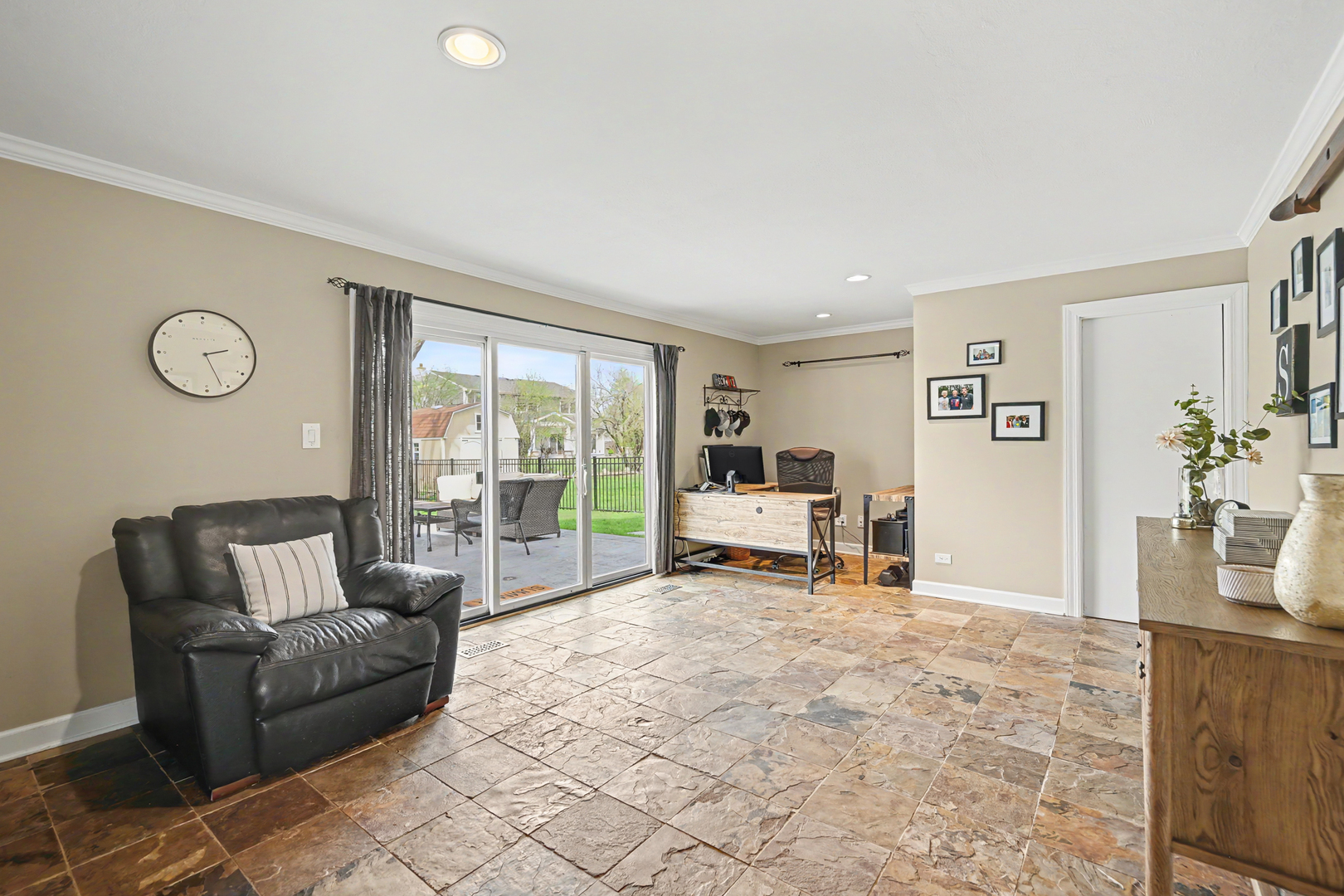 610 W Noyes Street, Arlington Heights, IL 60005