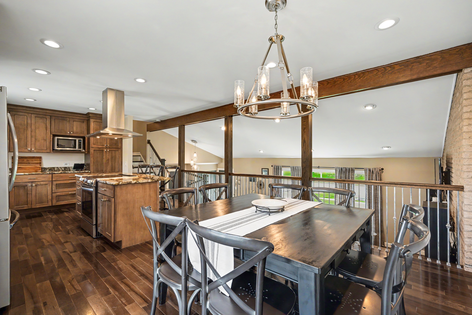 610 W Noyes Street, Arlington Heights, IL 60005