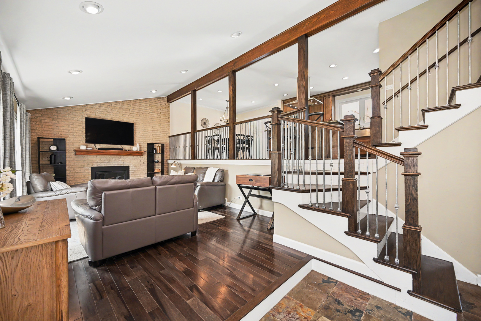 610 W Noyes Street, Arlington Heights, IL 60005