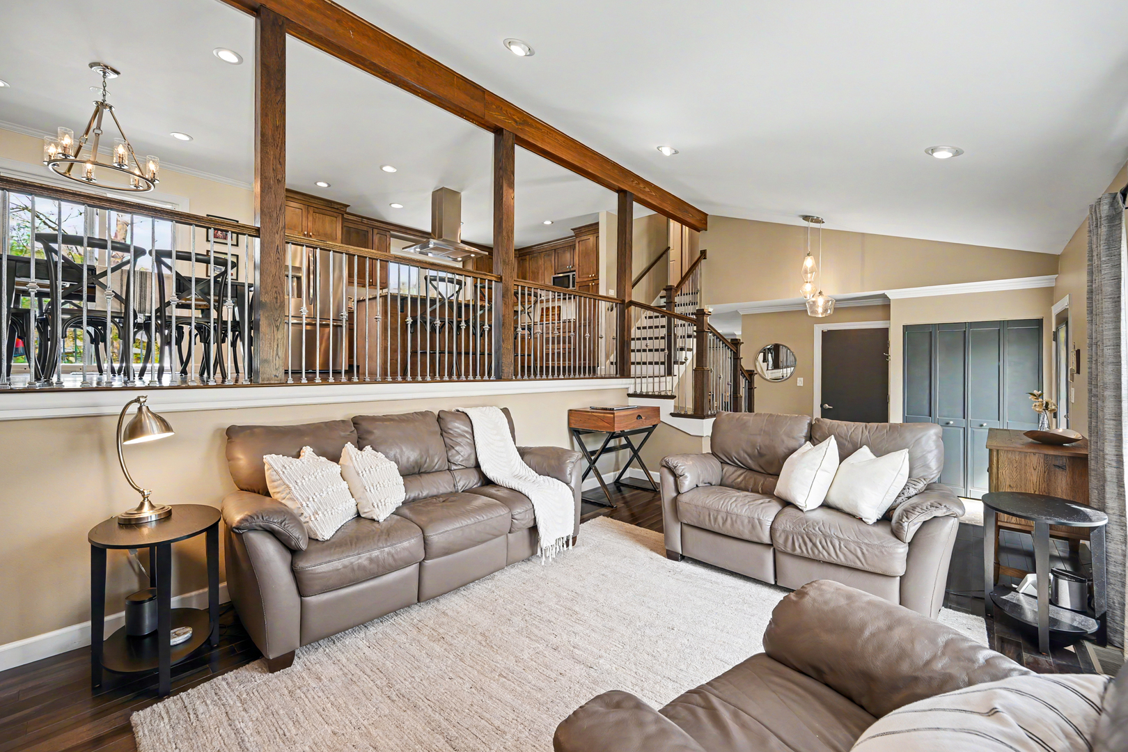 610 W Noyes Street, Arlington Heights, IL 60005