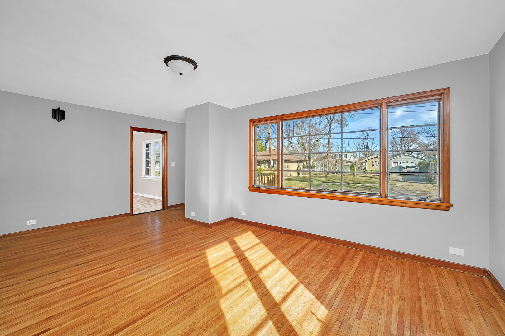 537 Saint George Street, Ottawa, IL 61350