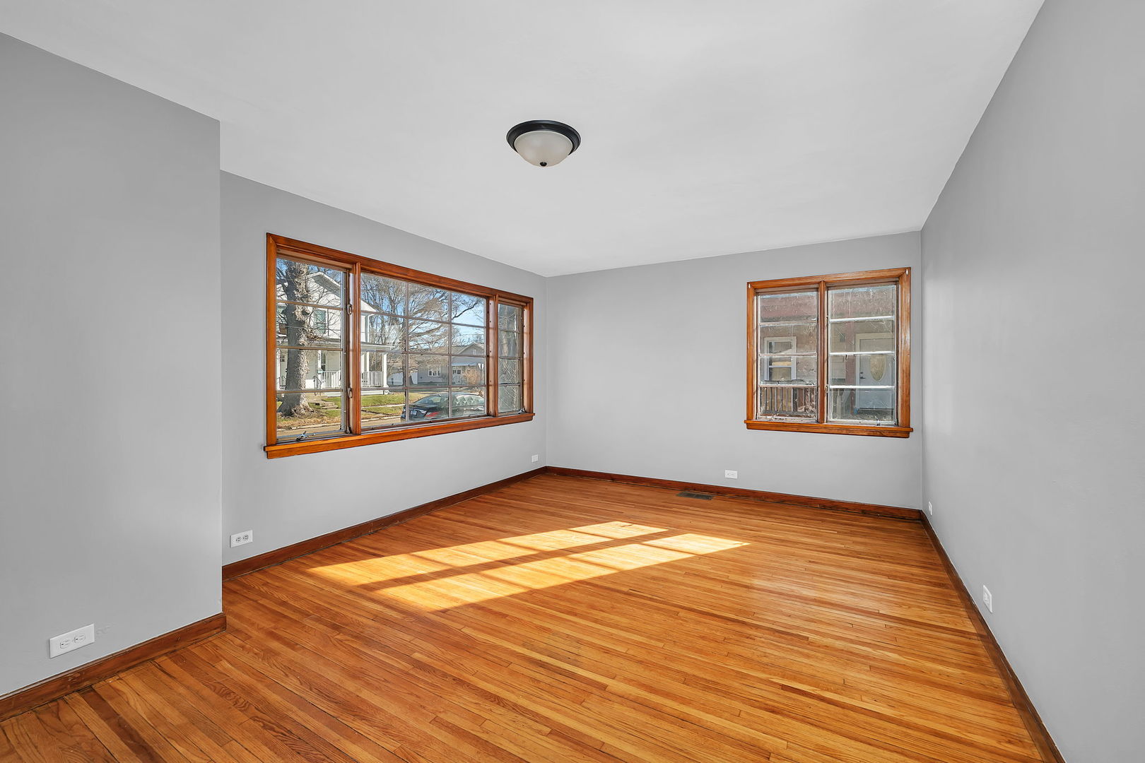 537 Saint George Street, Ottawa, IL 61350