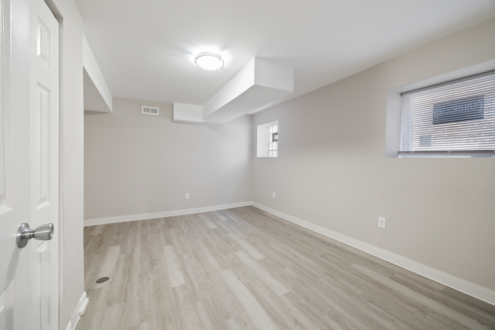 2431 Gunderson Avenue, Berwyn, IL 60402