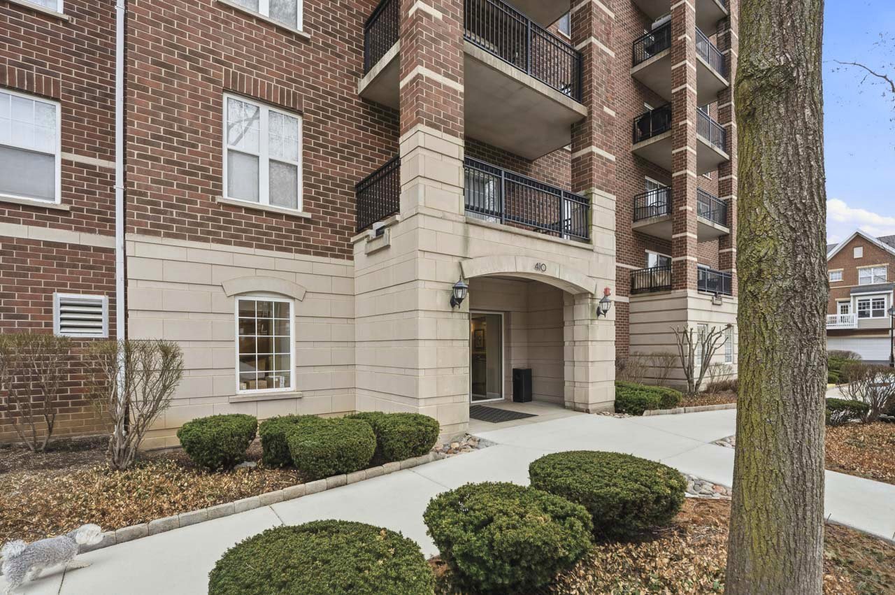 410 W Mahogany Court #509, Palatine, IL 60067