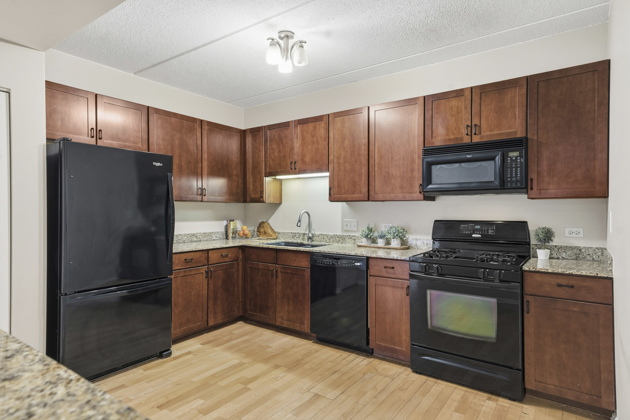 410 W Mahogany Court #509, Palatine, IL 60067