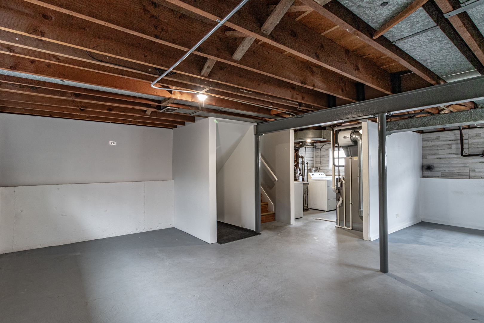 325 N Emerald Avenue, Mundelein, IL 60060