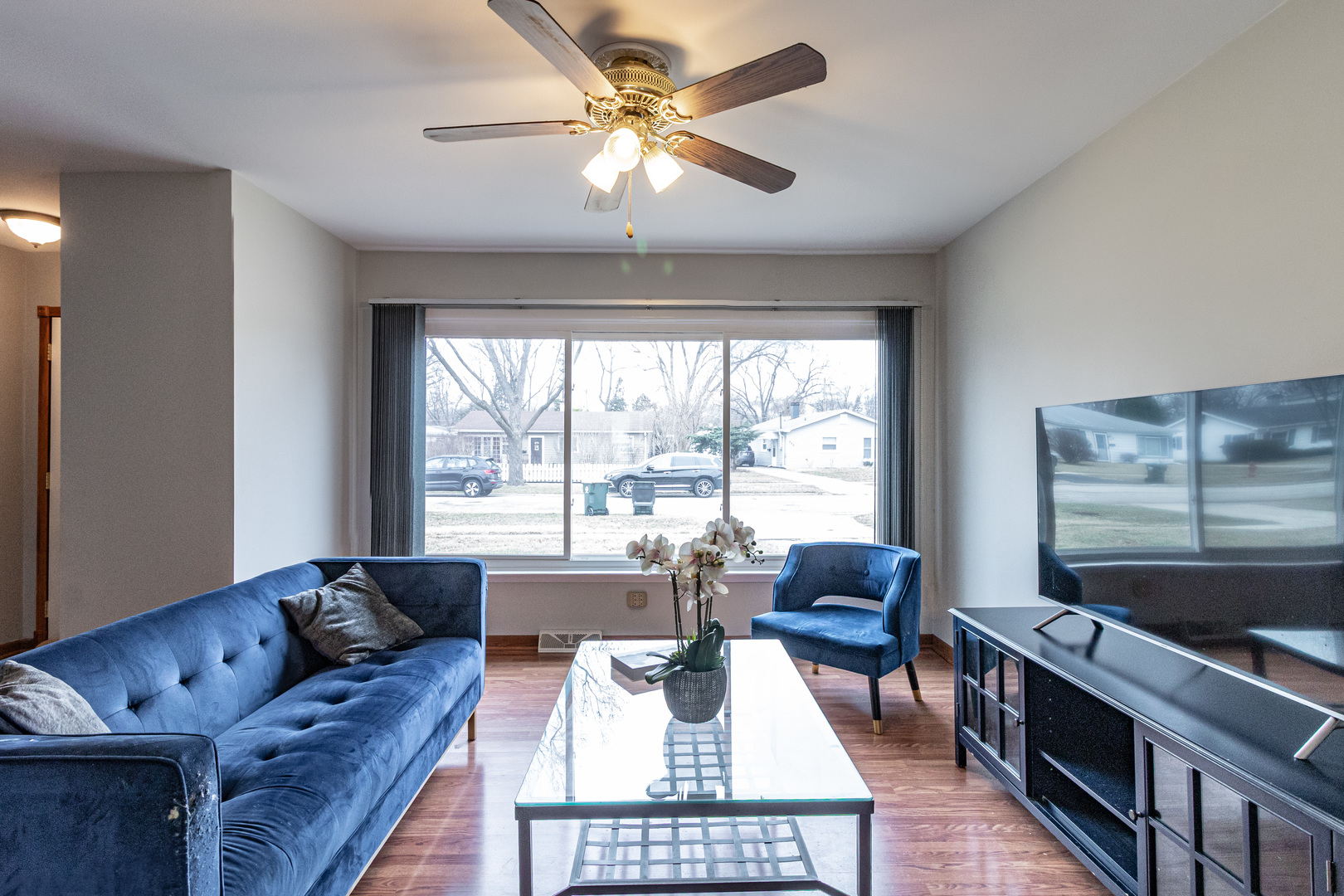 325 N Emerald Avenue, Mundelein, IL 60060