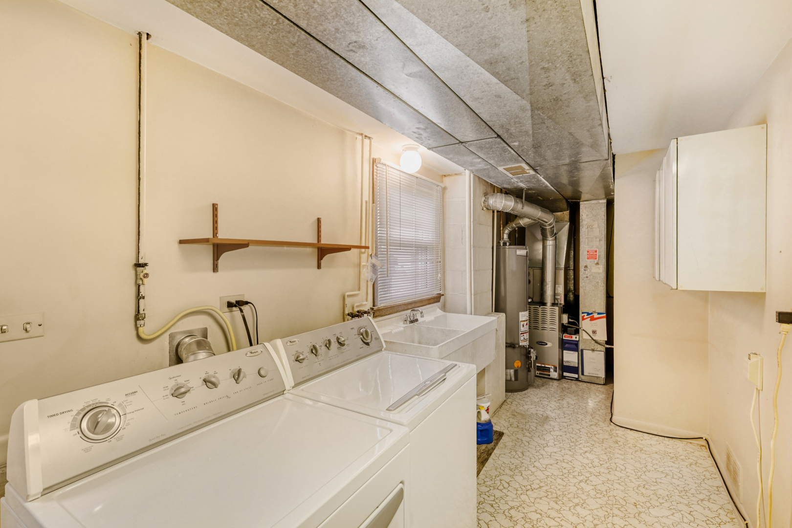 602 E Weathersfield Way, Schaumburg, IL 60193