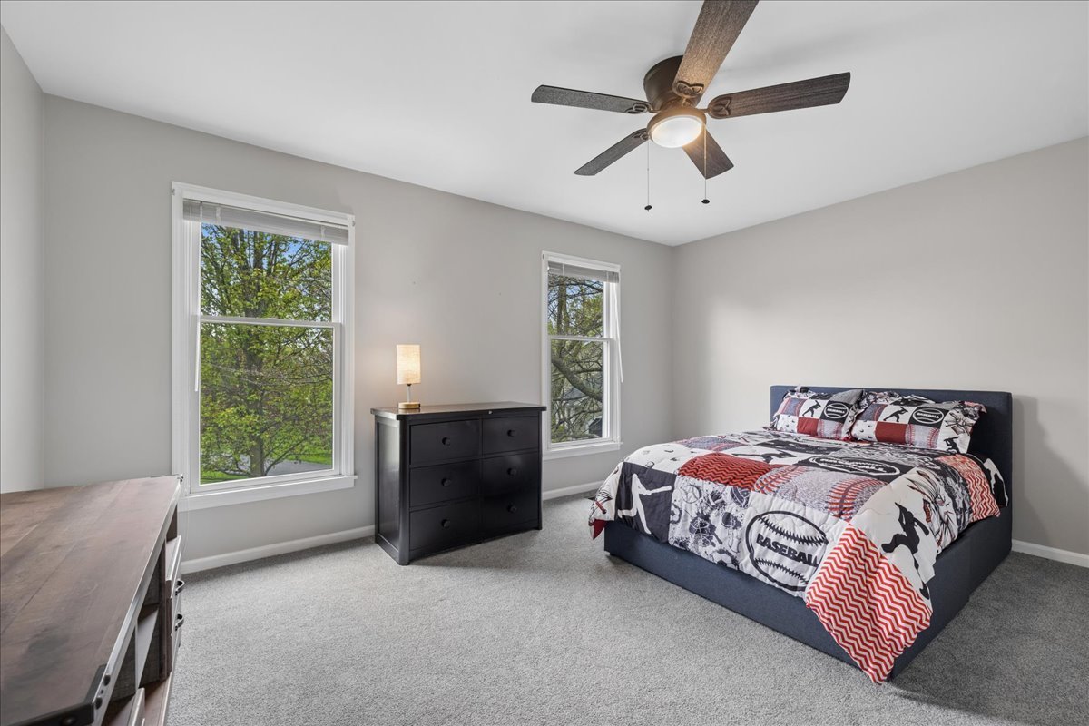 1430 Allyson Court, Libertyville, IL 60048