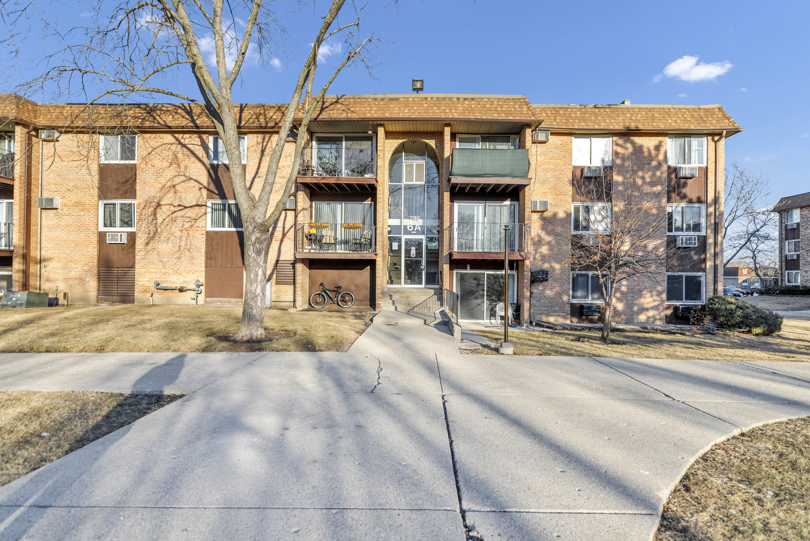 1180 Meadow Lane #6-306, Hoffman Estates, IL 60169