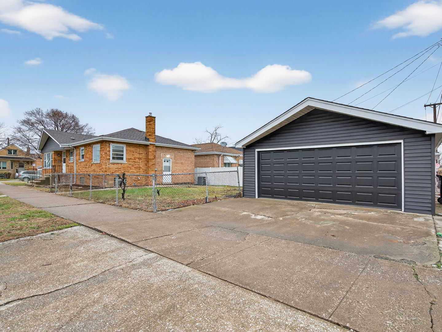 6025 W 55th Street, Chicago, IL 60638