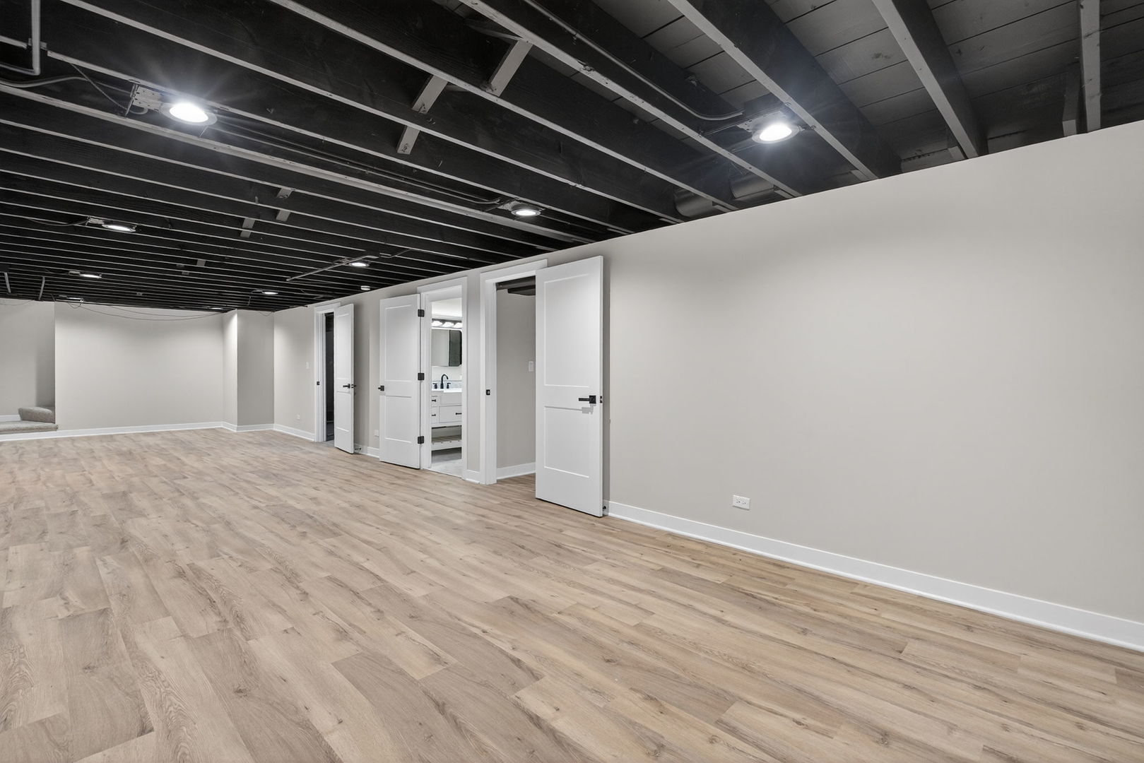 6025 W 55th Street, Chicago, IL 60638