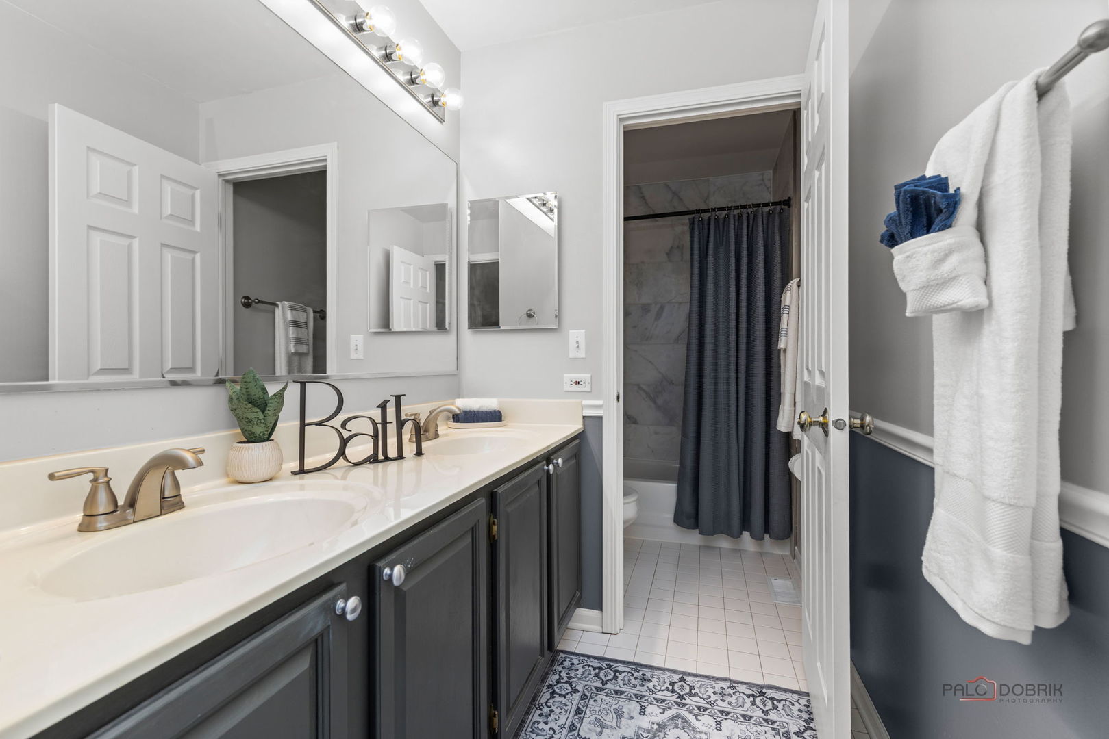 36879 N Deerview Drive, Lake Villa, IL 60046