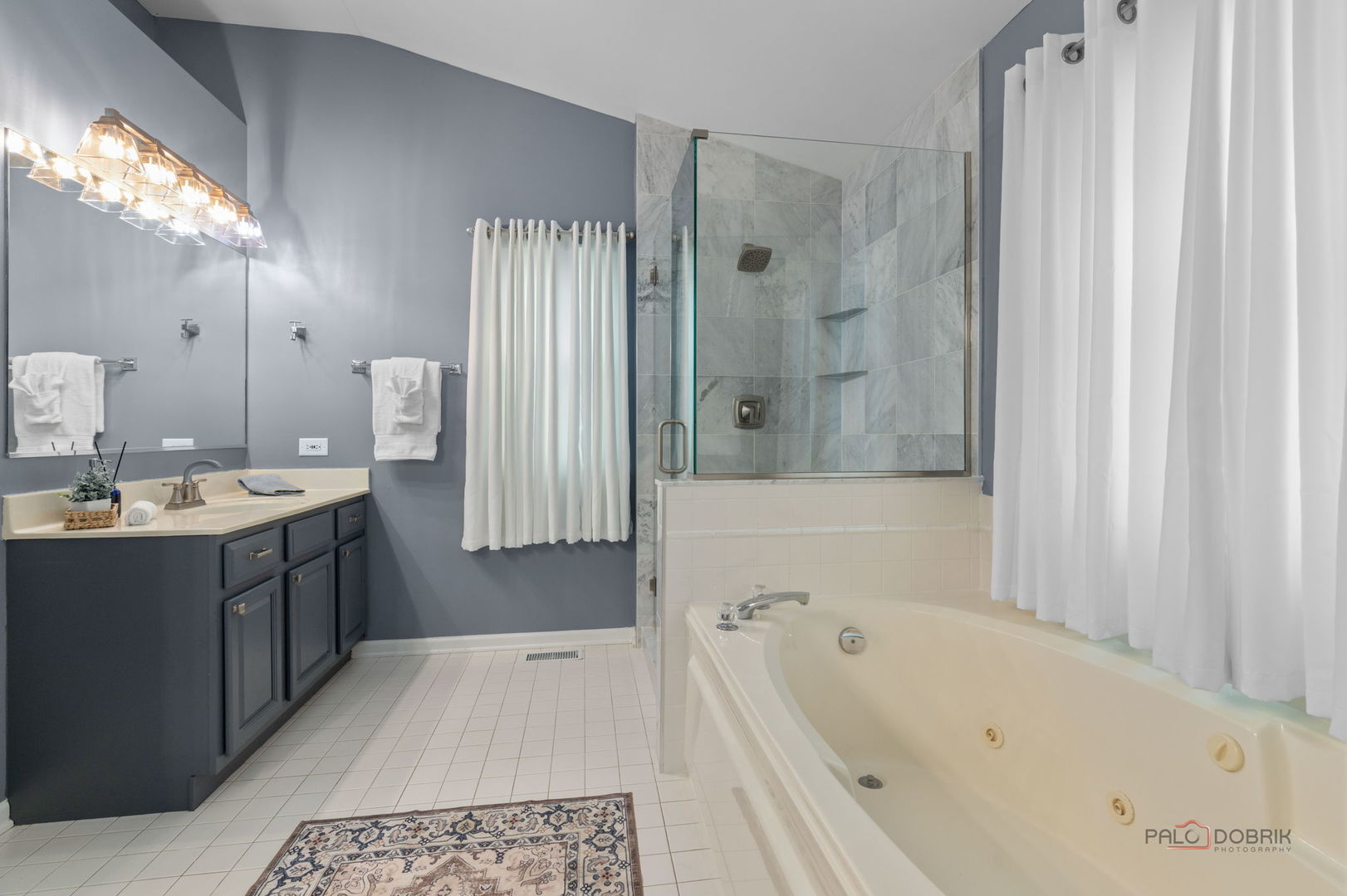 36879 N Deerview Drive, Lake Villa, IL 60046