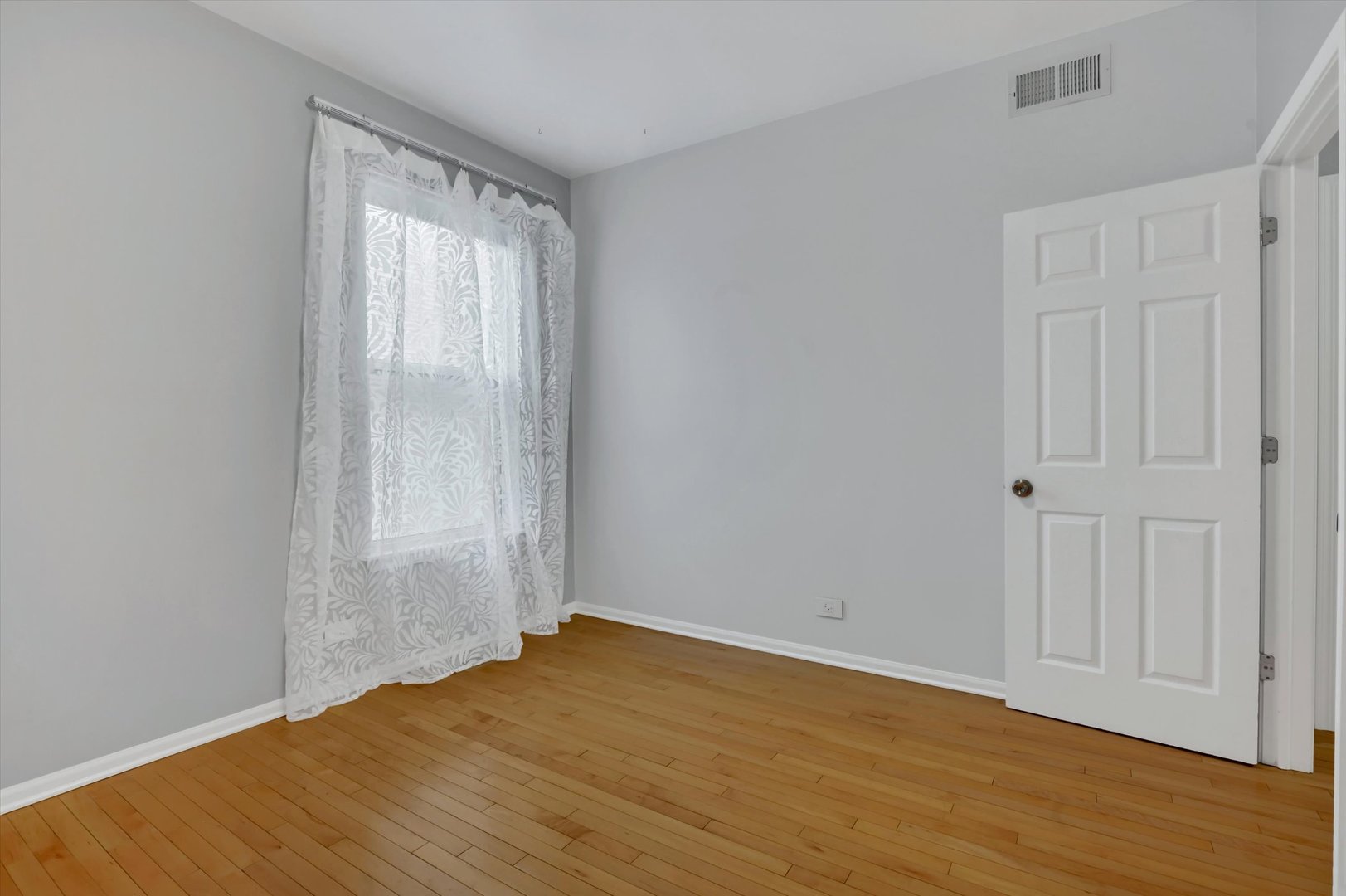 16516 W Apache Drive, Lockport, IL 60441