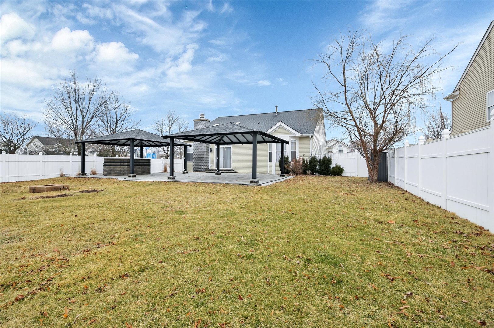 16516 W Apache Drive, Lockport, IL 60441