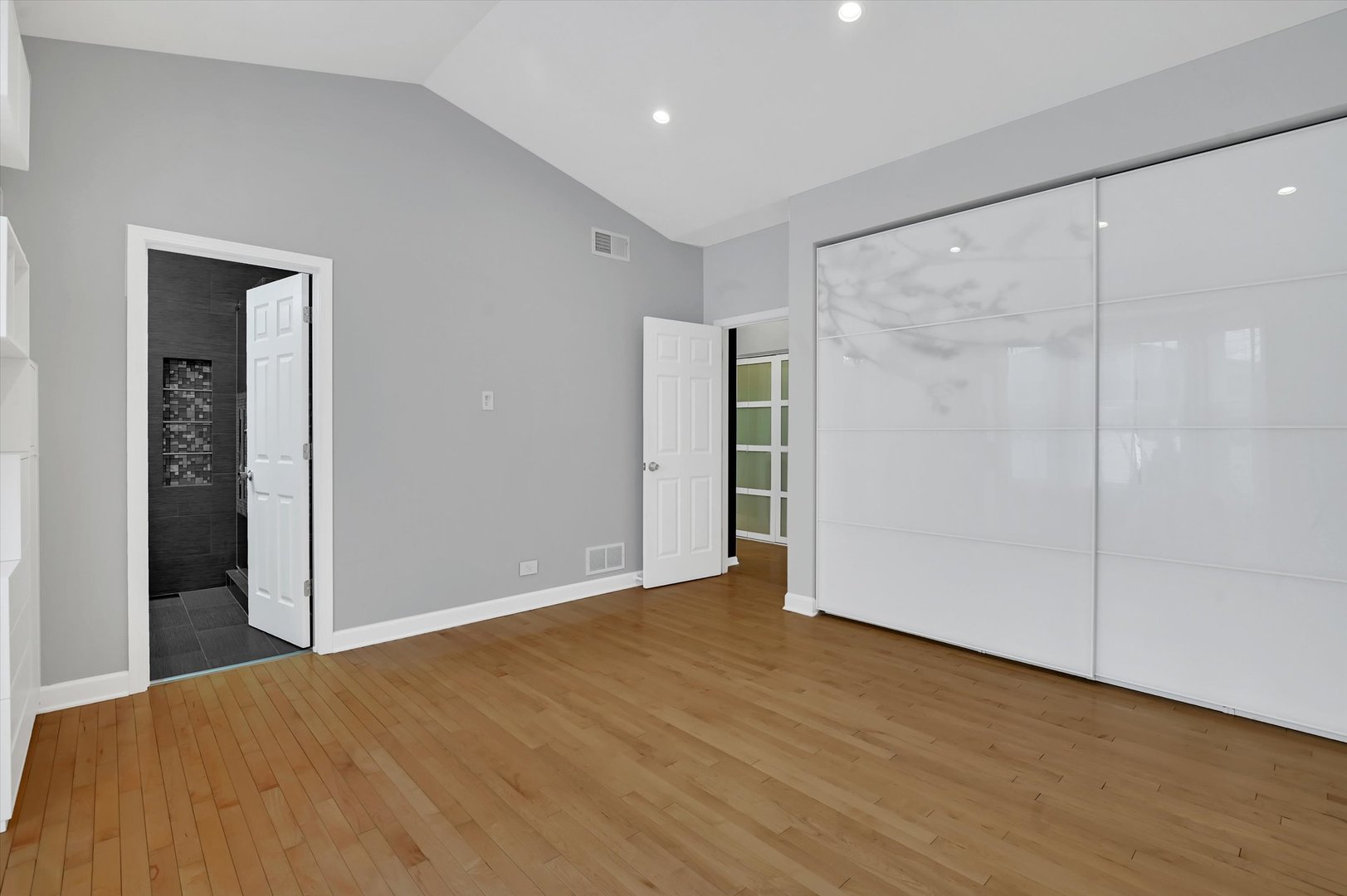 16516 W Apache Drive, Lockport, IL 60441