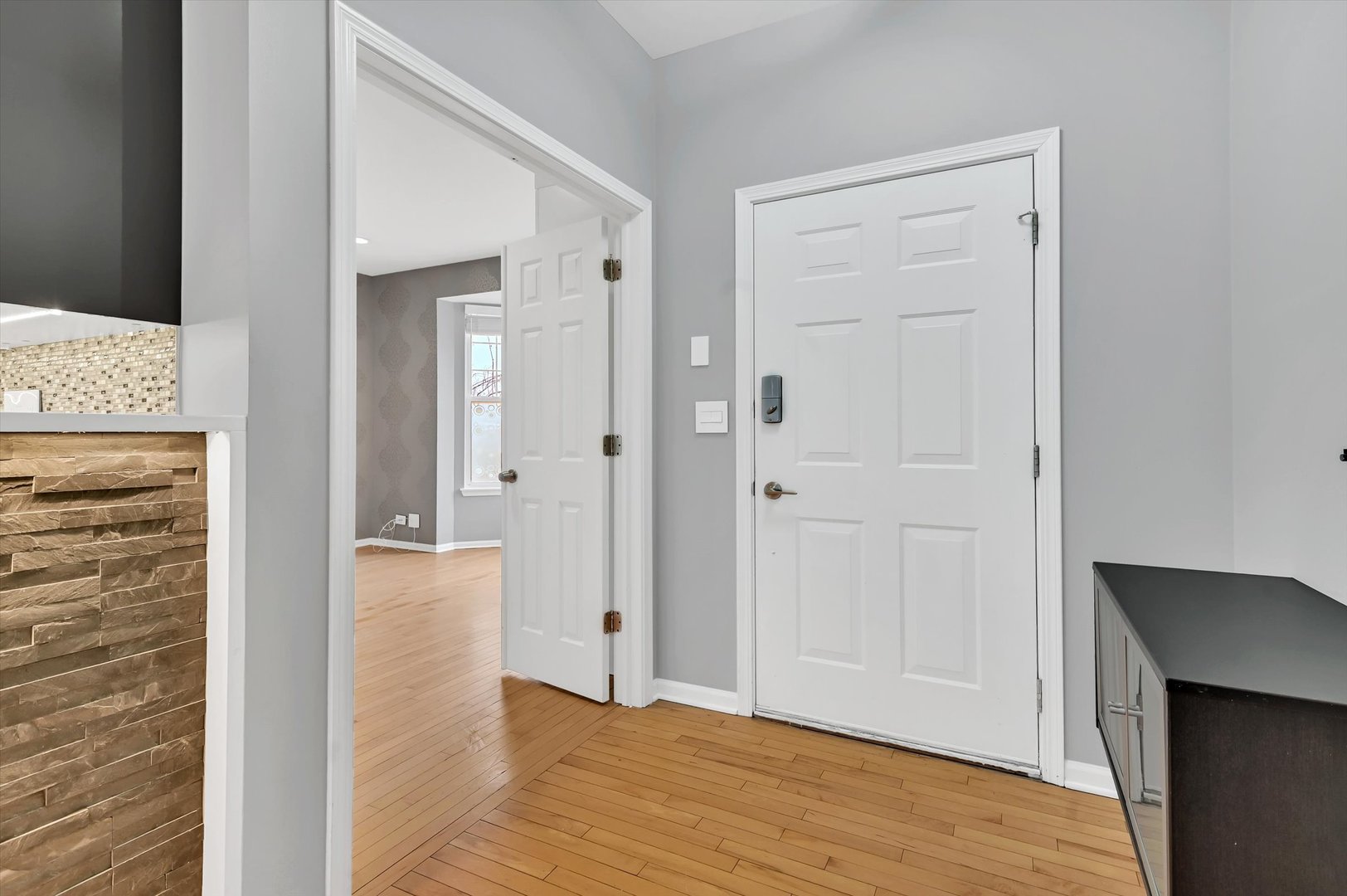 16516 W Apache Drive, Lockport, IL 60441