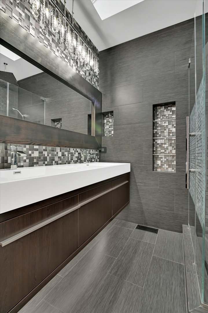 16516 W Apache Drive, Lockport, IL 60441