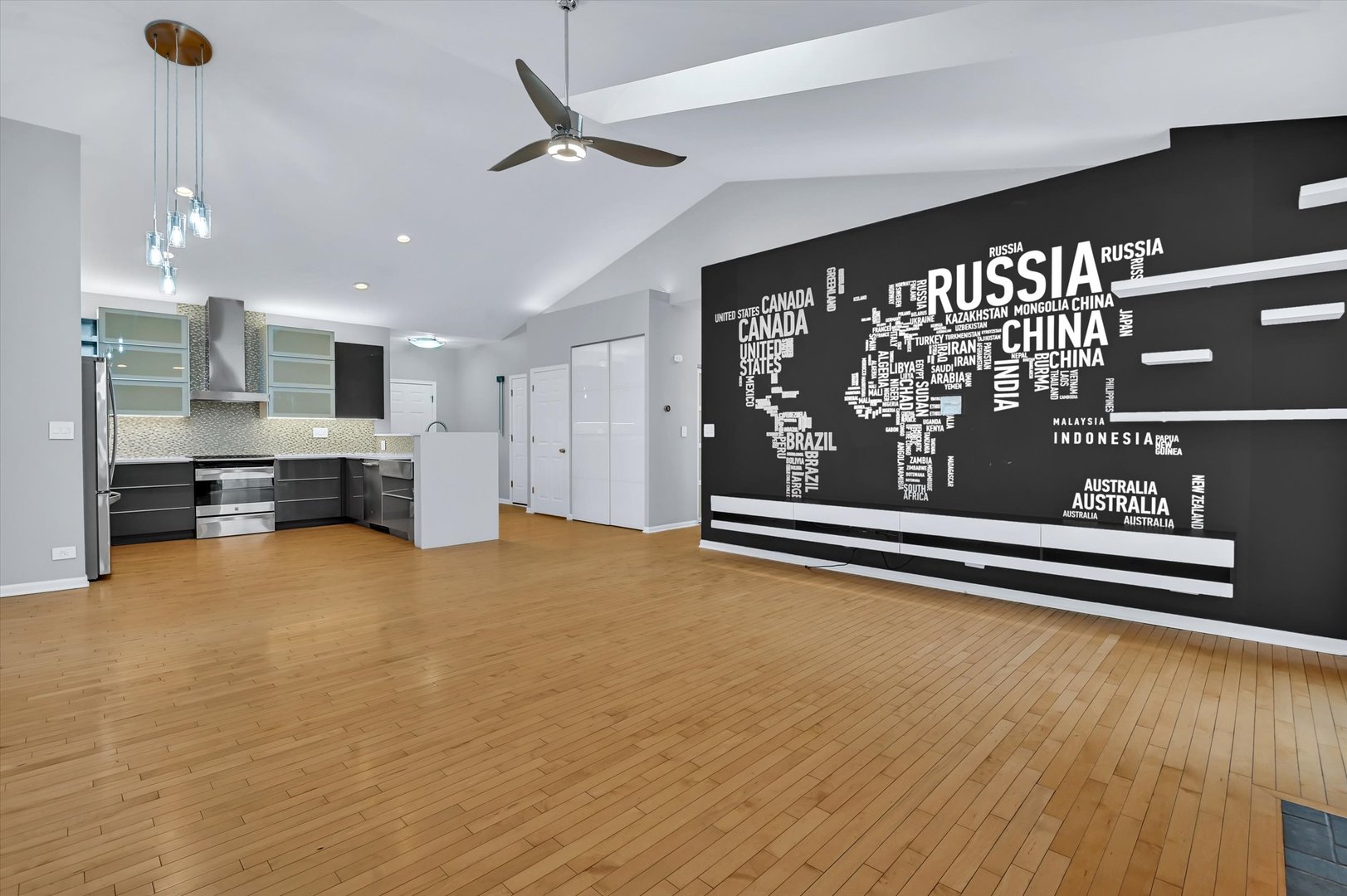 16516 W Apache Drive, Lockport, IL 60441