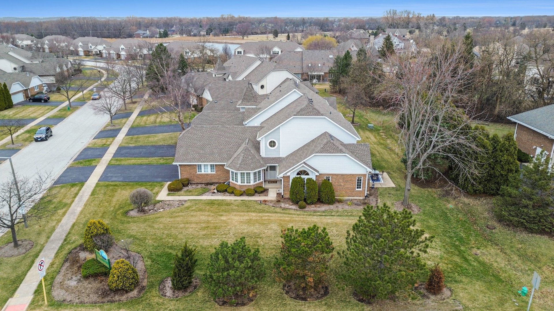 13733 Steeples Road, Lemont, IL 60439