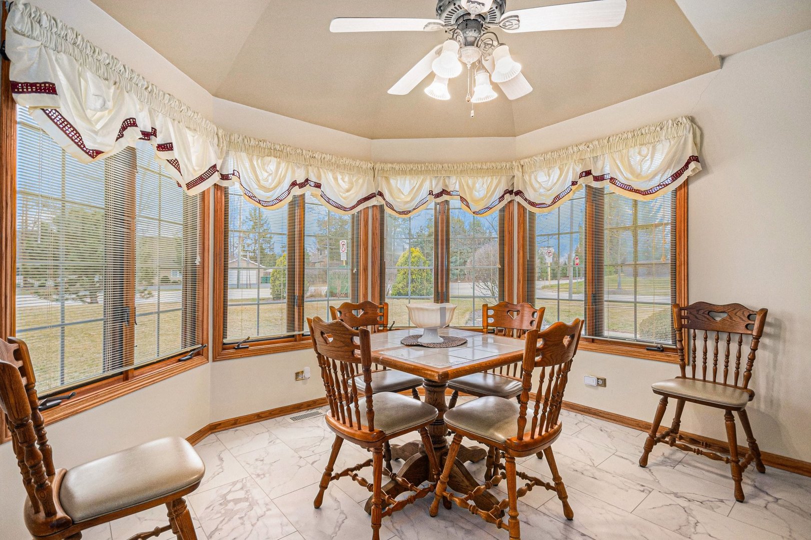 13733 Steeples Road, Lemont, IL 60439