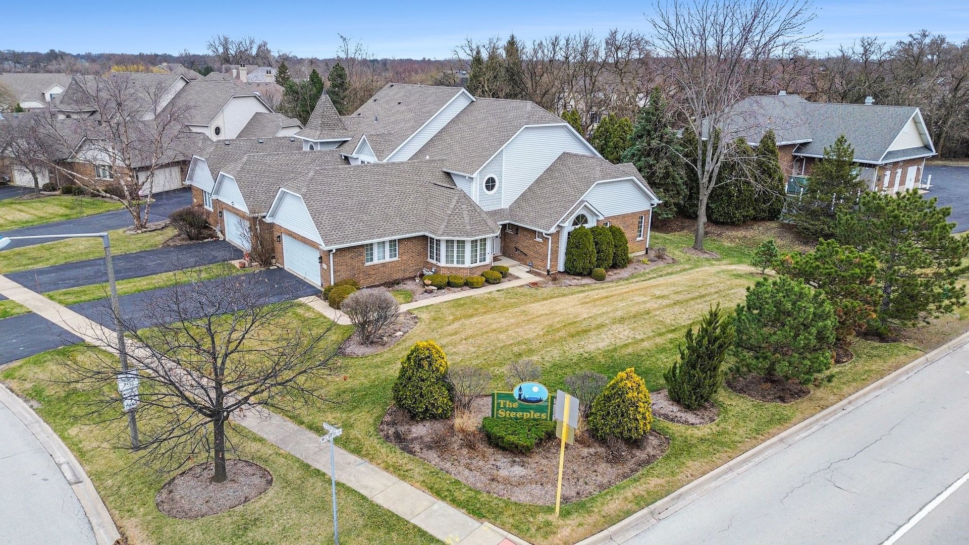 13733 Steeples Road, Lemont, IL 60439