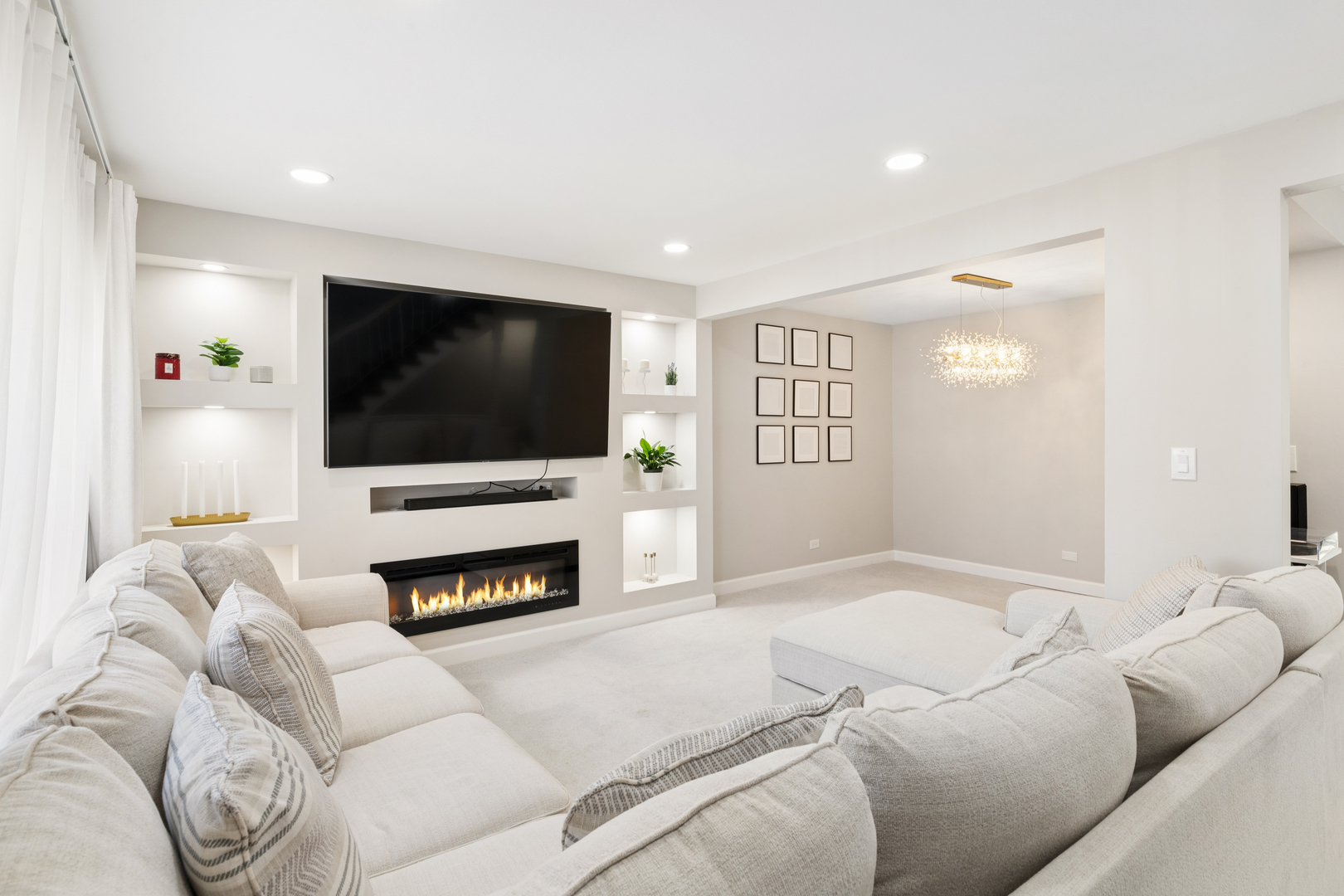 1936 Whitingham Lane, Hoffman Estates, IL 60169