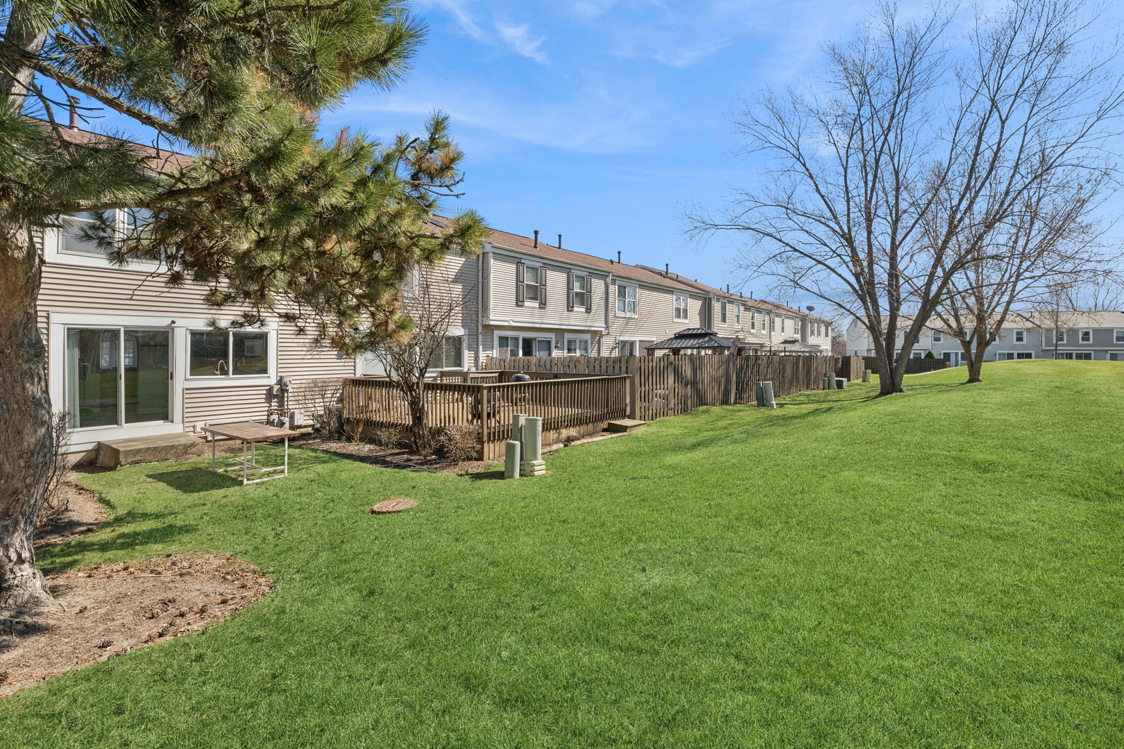 1936 Whitingham Lane, Hoffman Estates, IL 60169