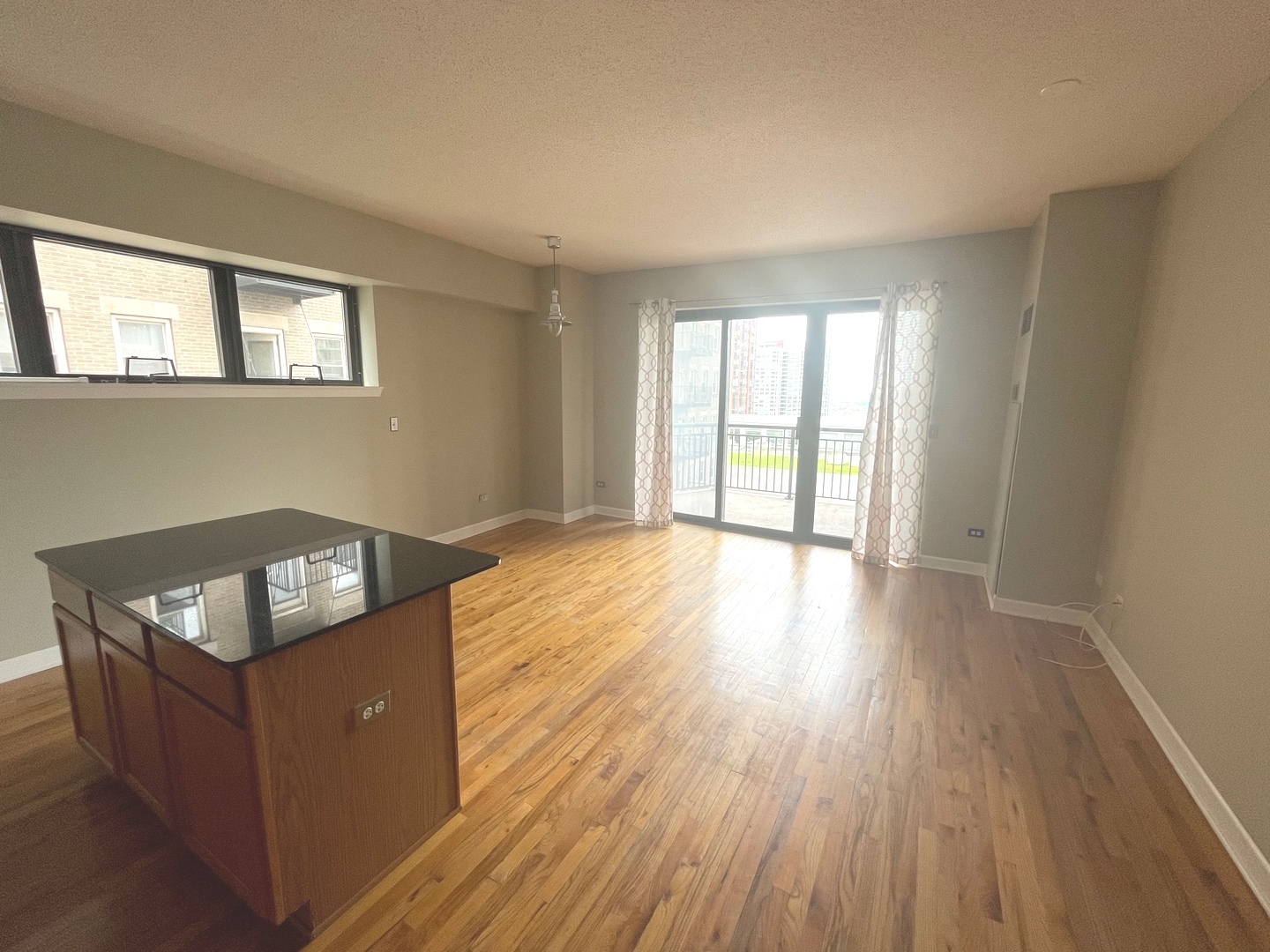 41 E 8th Street #1304, Chicago, IL 60605