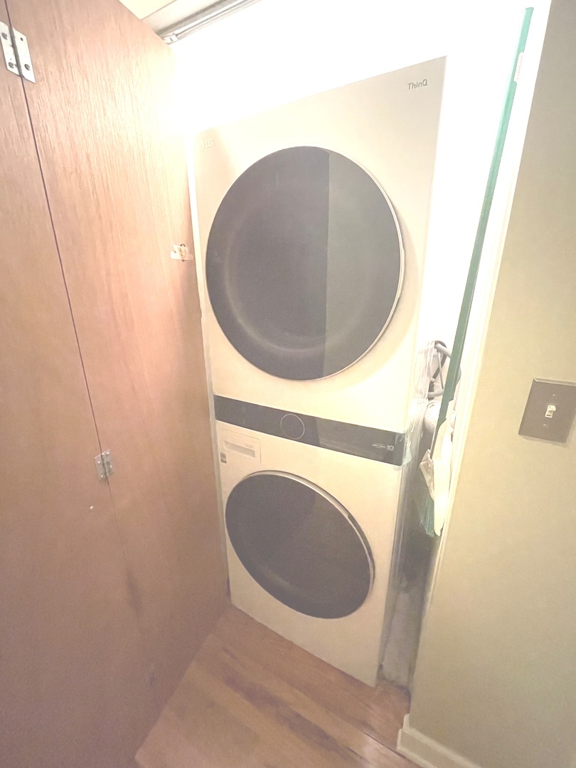 41 E 8th Street #1304, Chicago, IL 60605