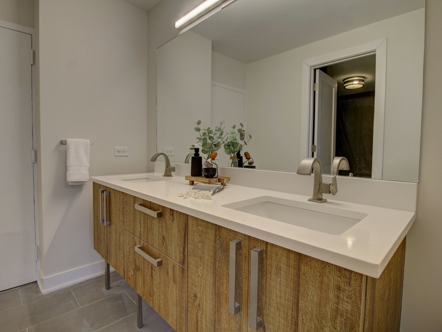 2970 N Lake Shore Drive #4D-4E, Chicago, IL 60657