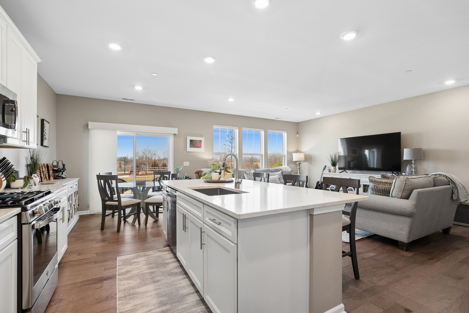 3206 Martini Street, Mundelein, IL 60060