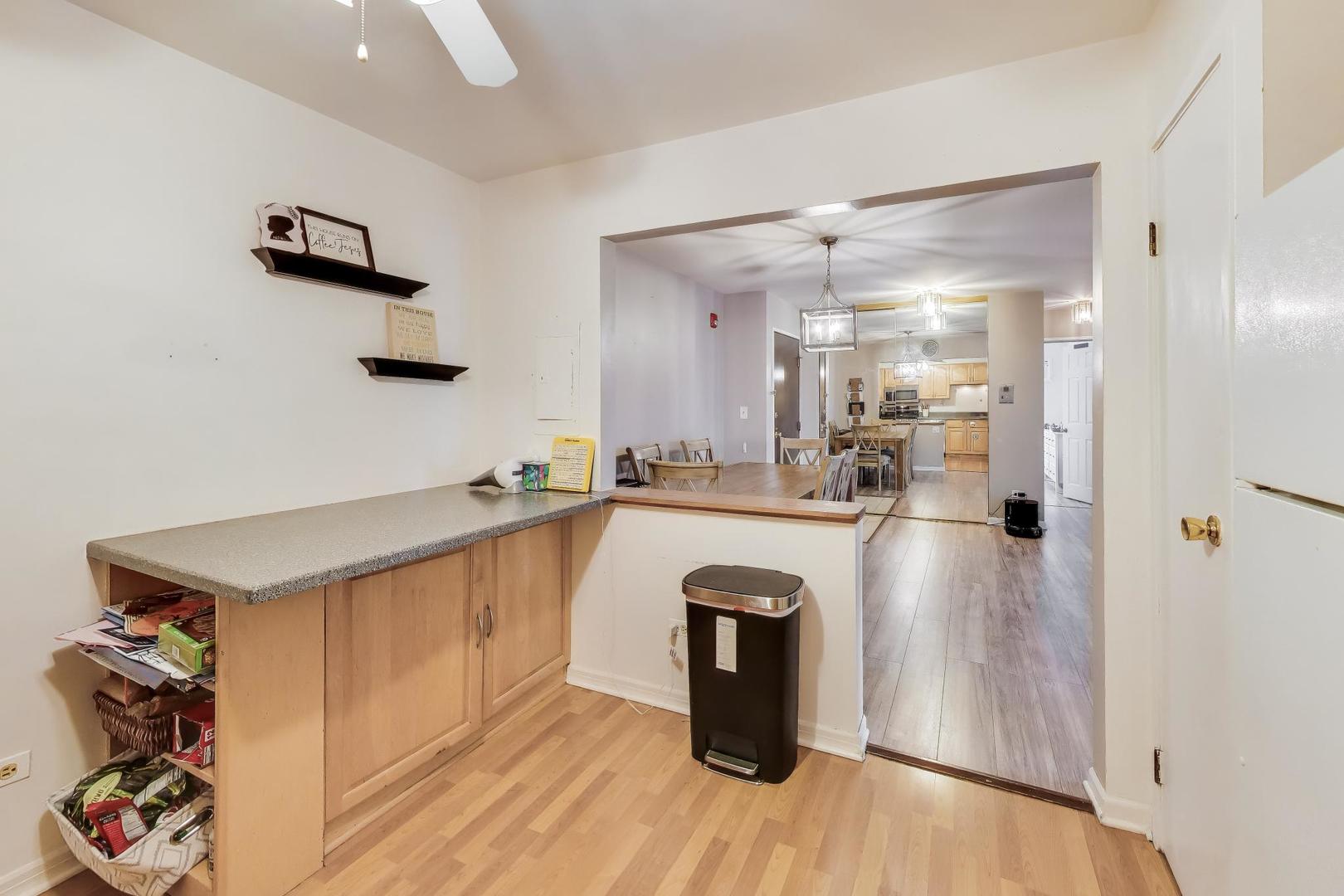 445 S Cleveland Avenue #302, Arlington Heights, IL 60005