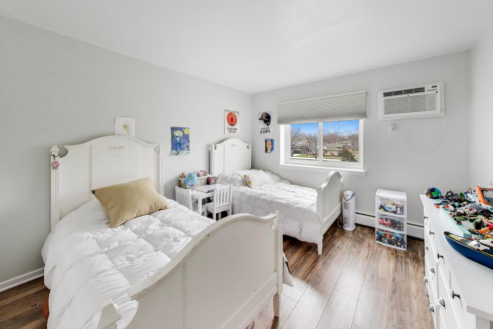 445 S Cleveland Avenue #302, Arlington Heights, IL 60005