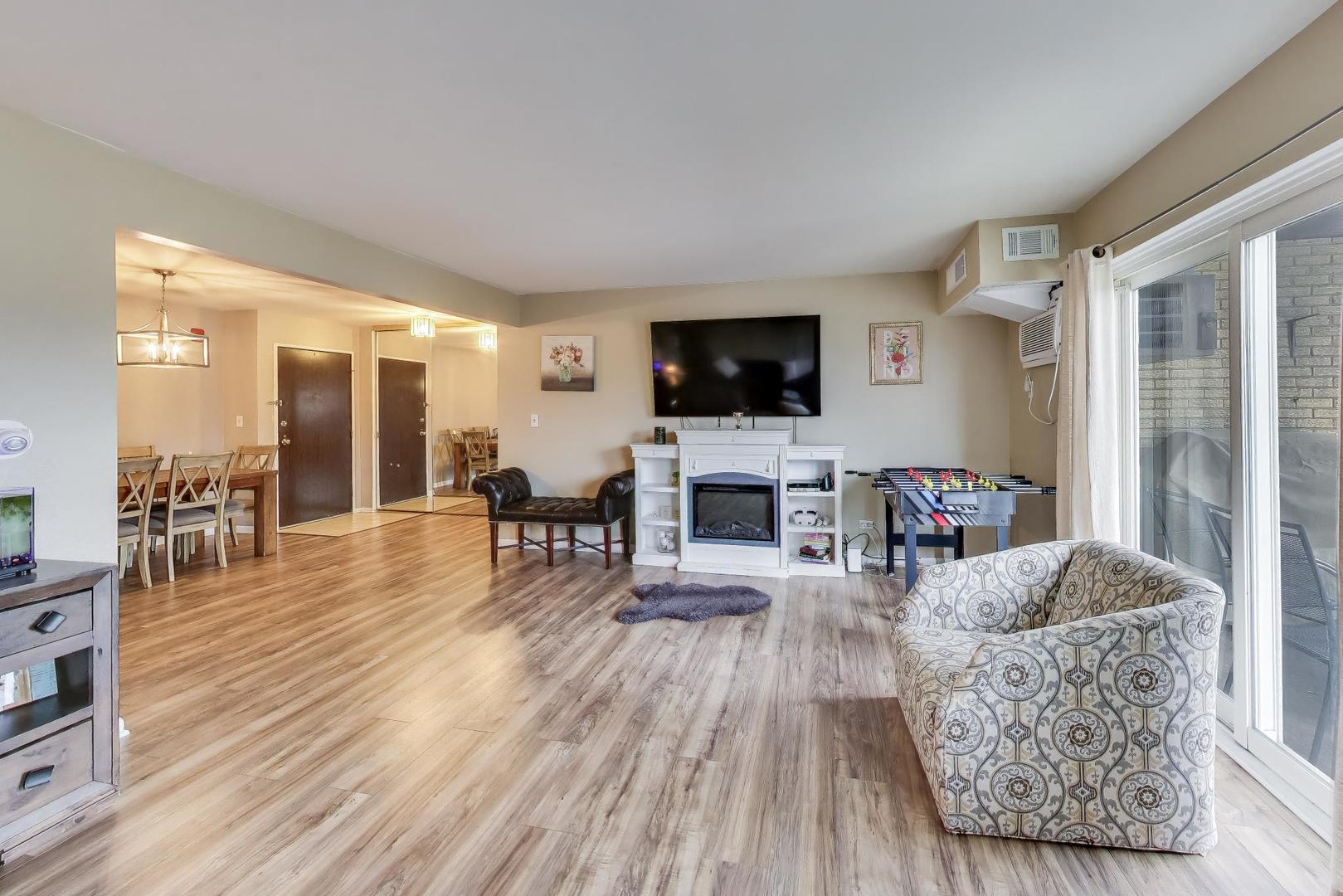 445 S Cleveland Avenue #302, Arlington Heights, IL 60005