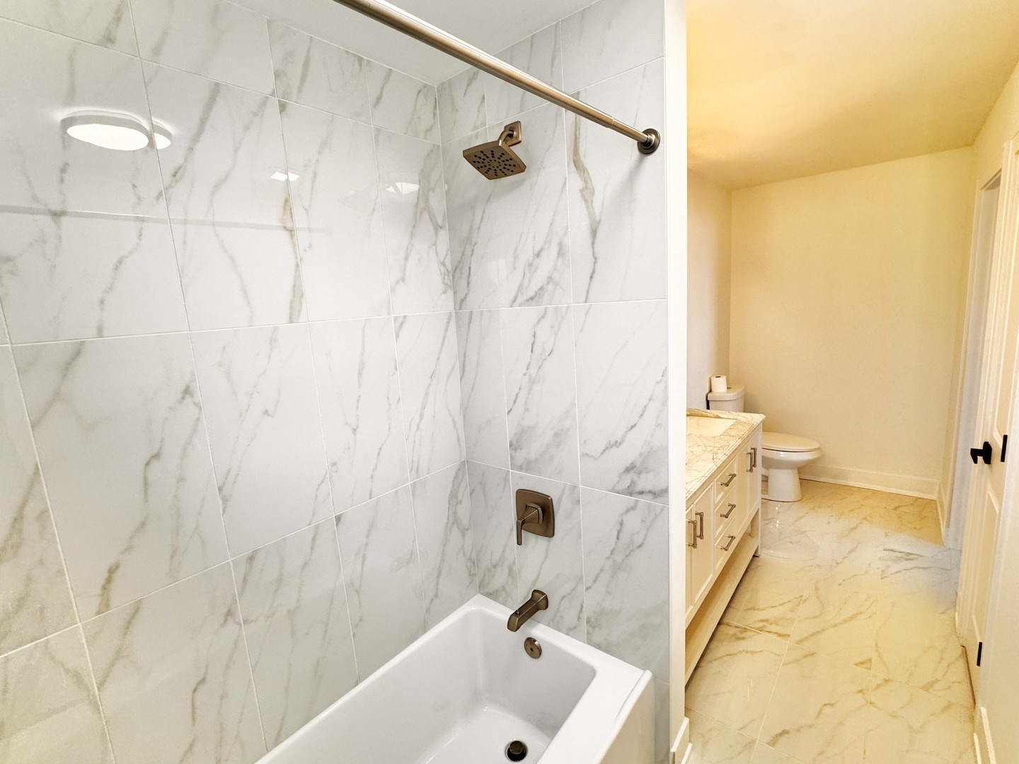 16465 Terry Lane, Oak Forest, IL 60452