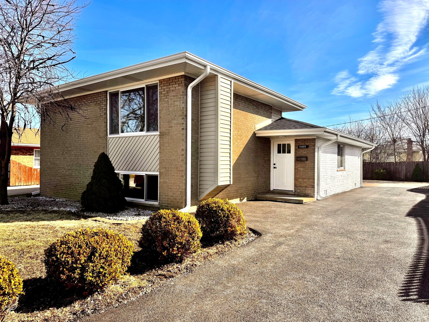 16465 Terry Lane, Oak Forest, IL 60452