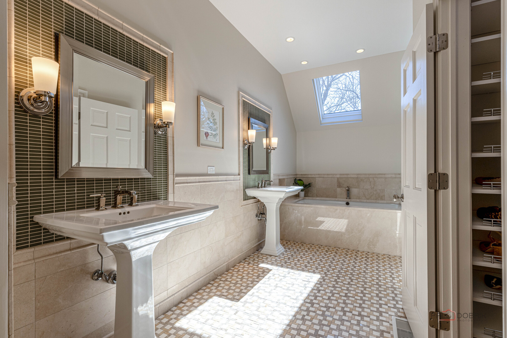 609 Old Hickory Lane, Libertyville, IL 60048