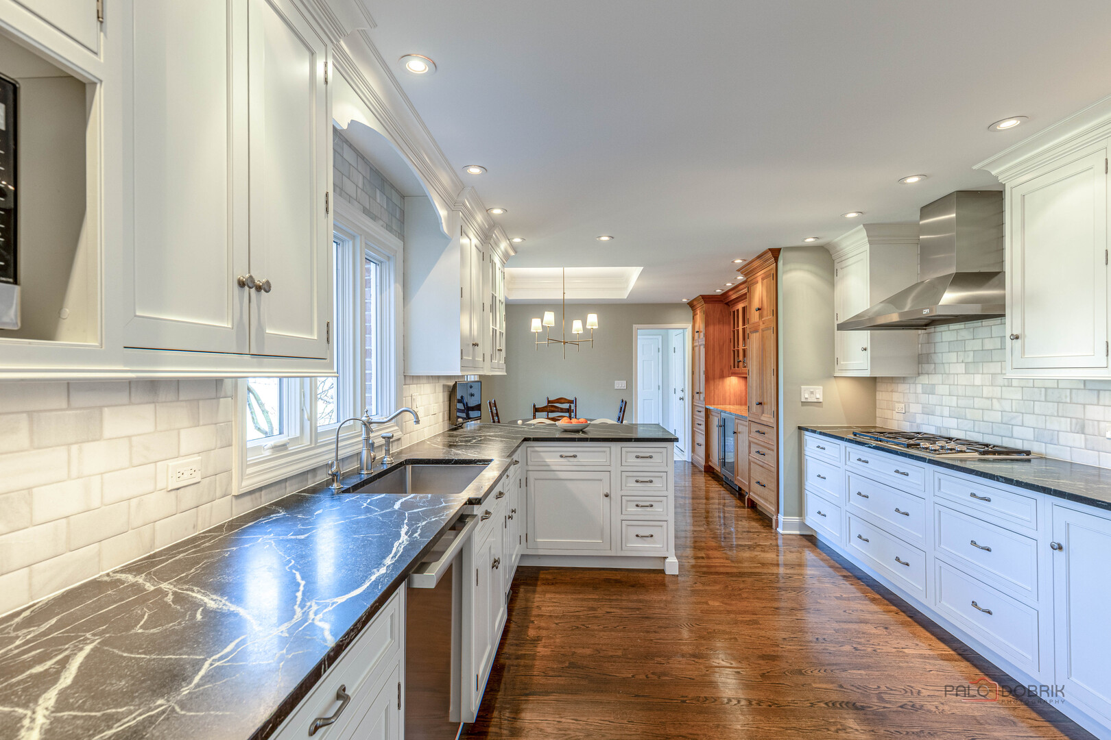 609 Old Hickory Lane, Libertyville, IL 60048