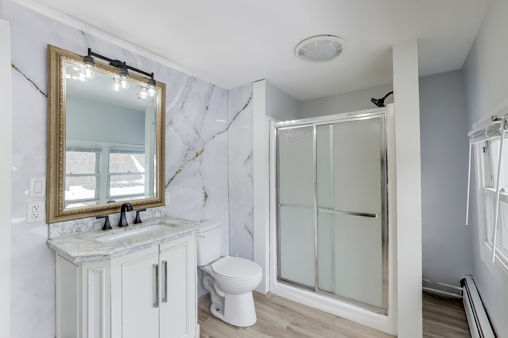 1638 Oakwood Avenue, Des Plaines, IL 60016