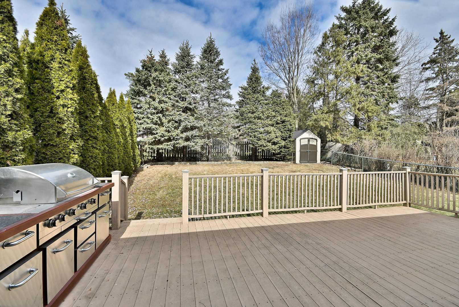 714 N Lakeside Drive, Vernon Hills, IL 60061