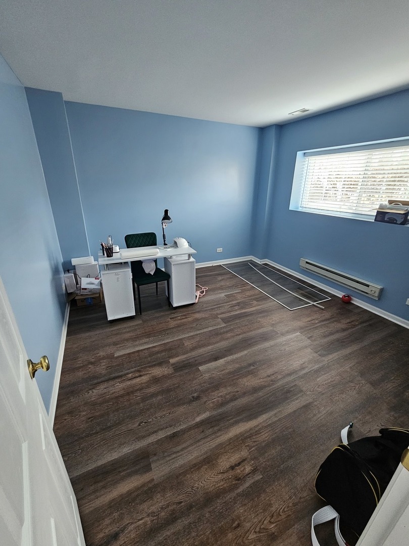 621 Lincoln Station Drive #621, Oswego, IL 60543