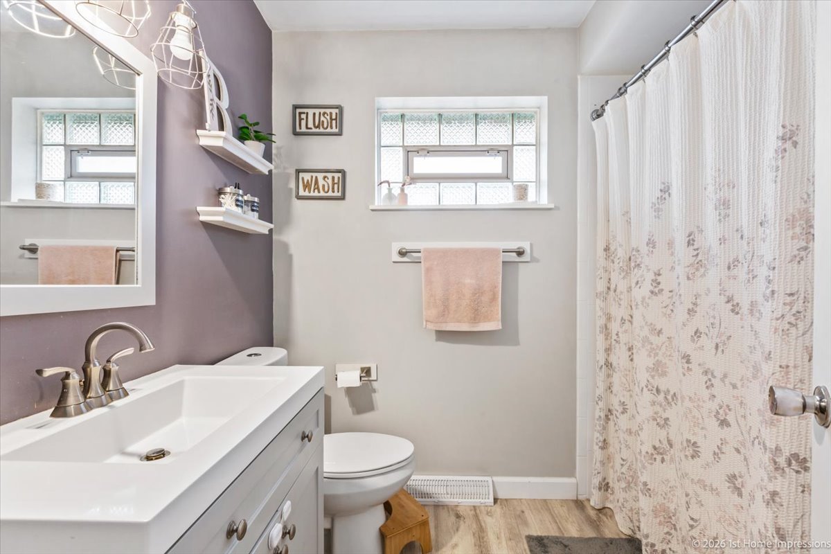 16419 Terry Lane, Oak Forest, IL 60452