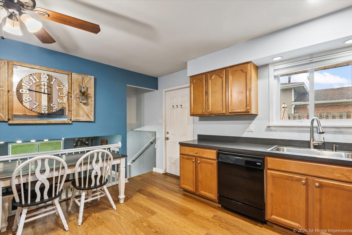 16419 Terry Lane, Oak Forest, IL 60452