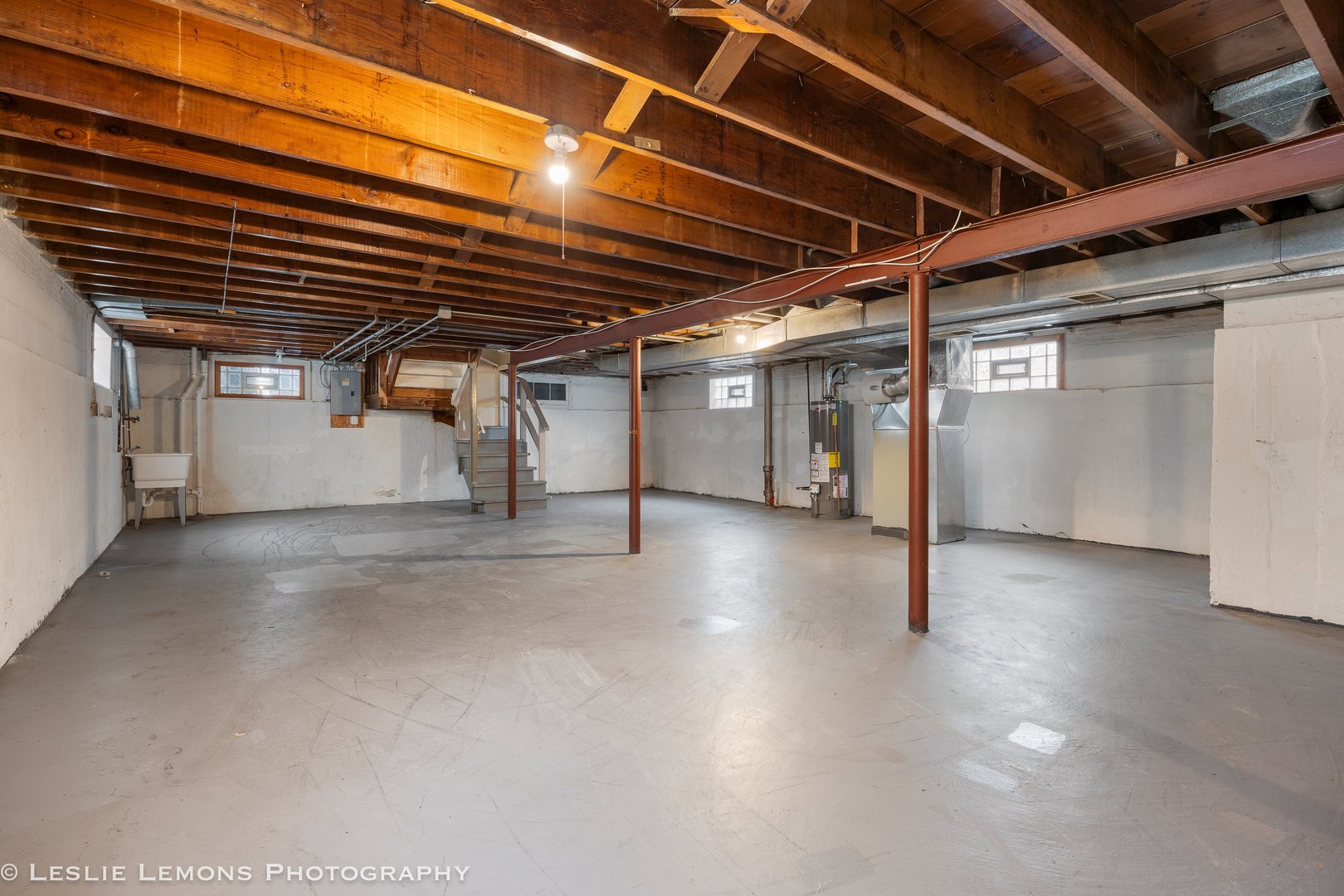 7162 N MOODY Avenue, Chicago, IL 60646