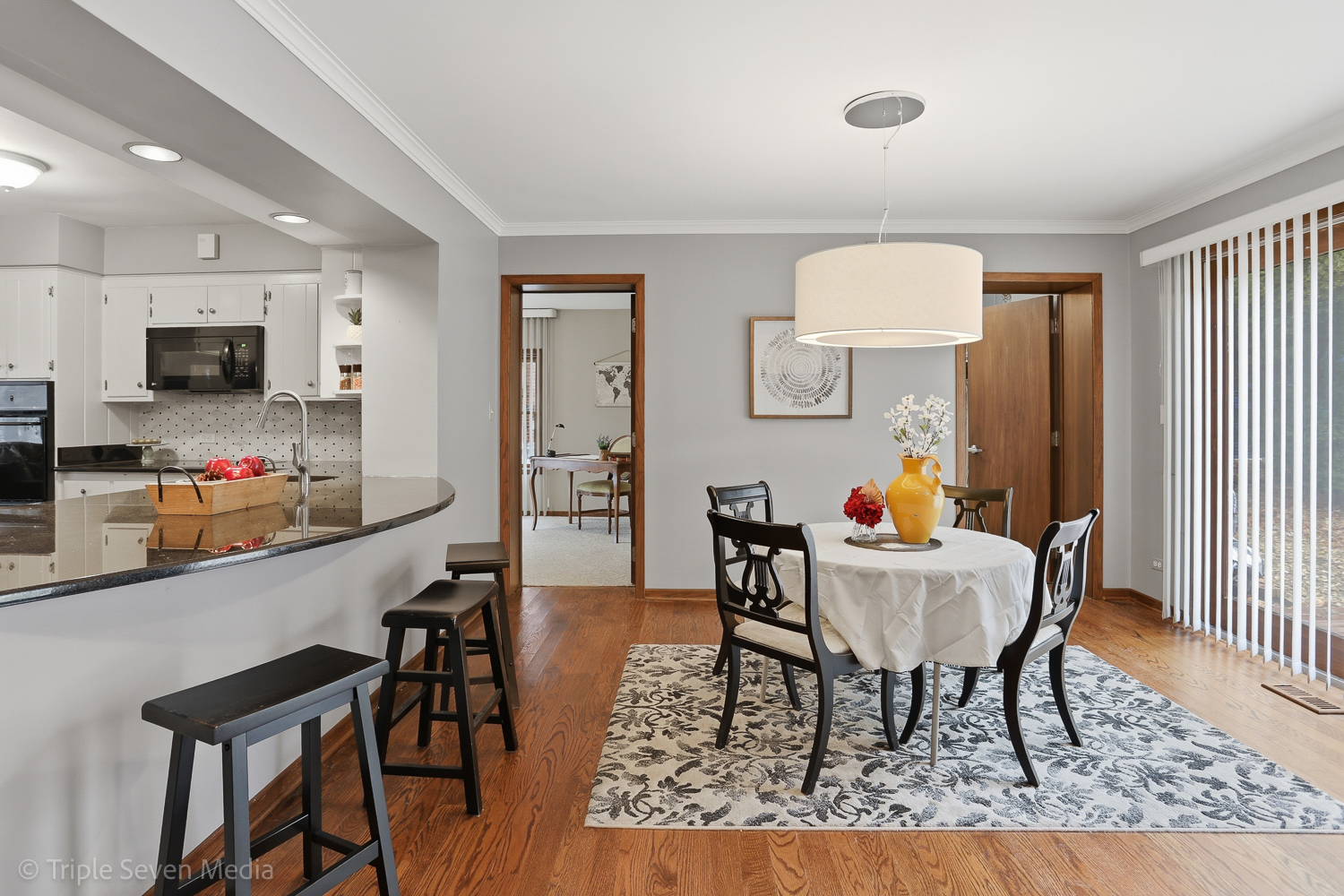 7354 W Palos Avenue, Palos Heights, IL 60463