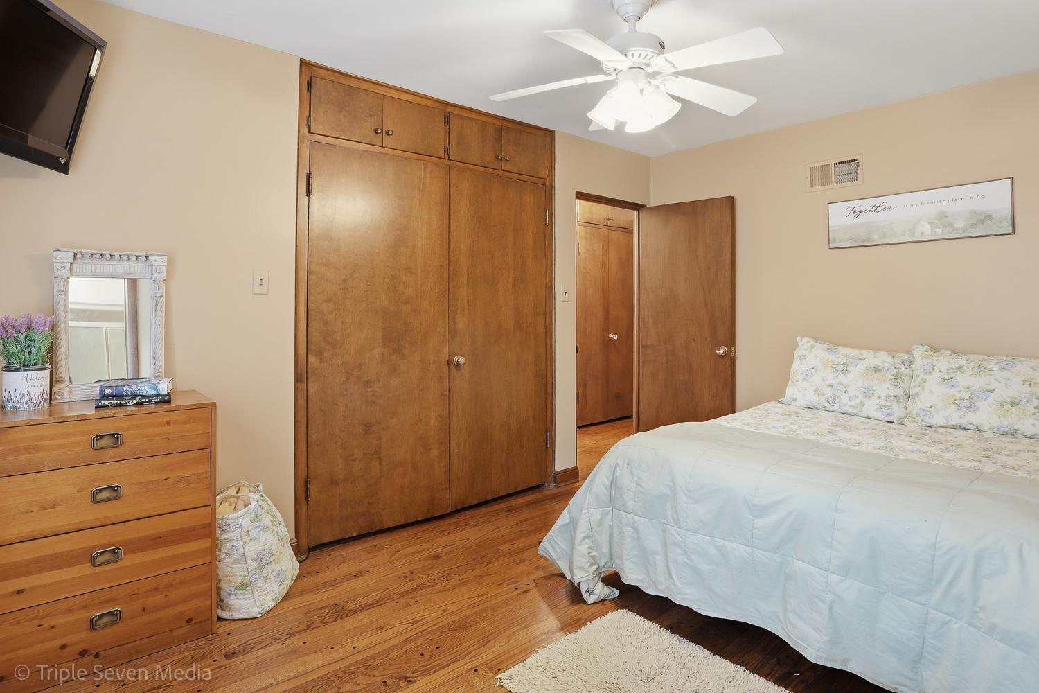 7354 W Palos Avenue, Palos Heights, IL 60463