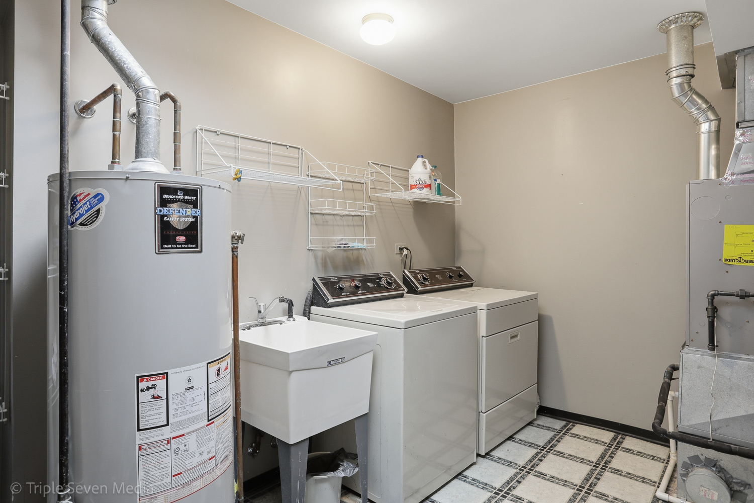 7354 W Palos Avenue, Palos Heights, IL 60463