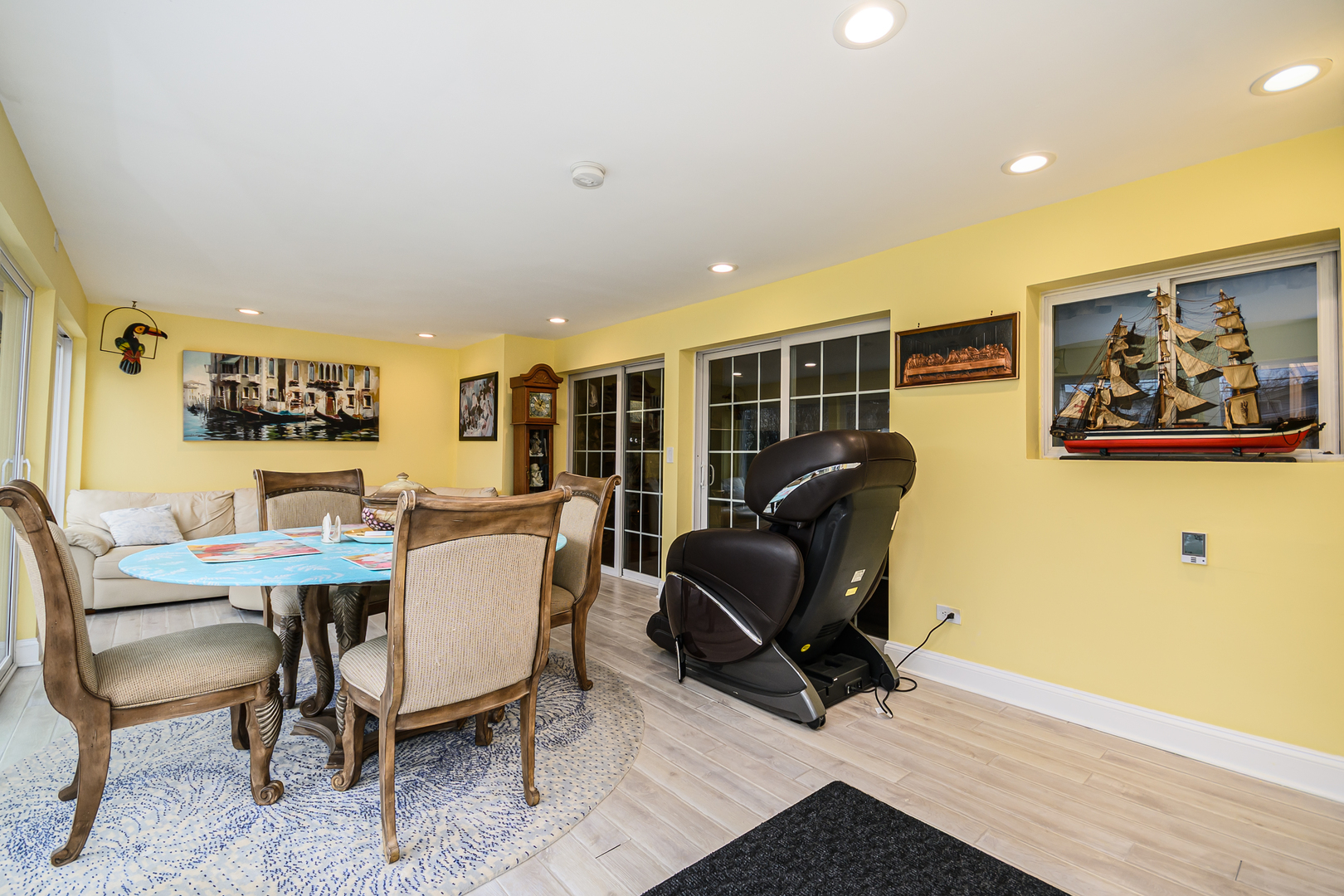 9833 N Lauren Lane, Niles, IL 60714